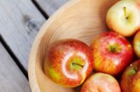 苹果桃子能不能一起吃 苹果和桃子适合一起吃吗